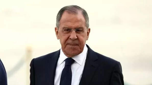 Лавров одним резким словом лишил Макрона шанса на перевыборы