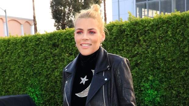 Busy Philipps was not happy with how Delta Air Lines handled her and her family's flight reservations on Friday. 