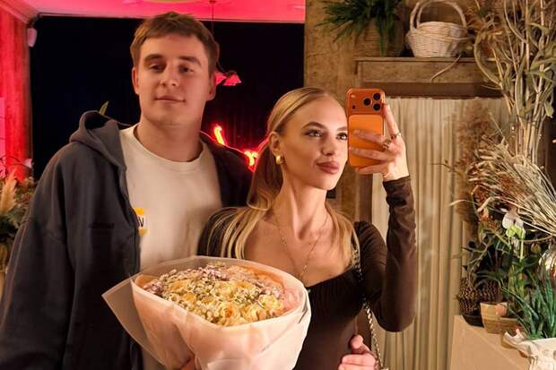 41-летняя звезда Comedy Woman показала 25-летнего возлюбленного