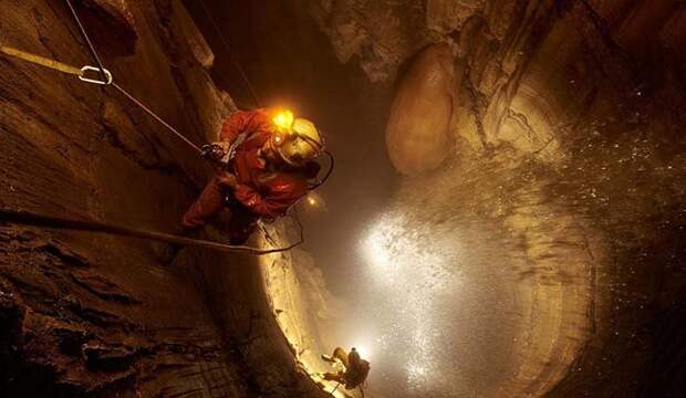 Пещера Крубера-Воронья – самая глубокая пещера в мире, фото 3