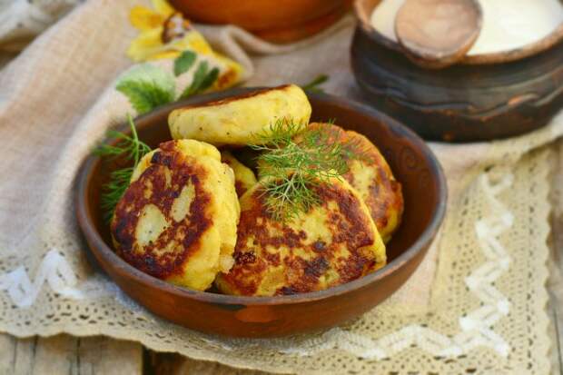 Картопляники с мясной начинкой