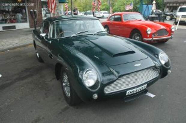 Aston Marin DB4 coupe