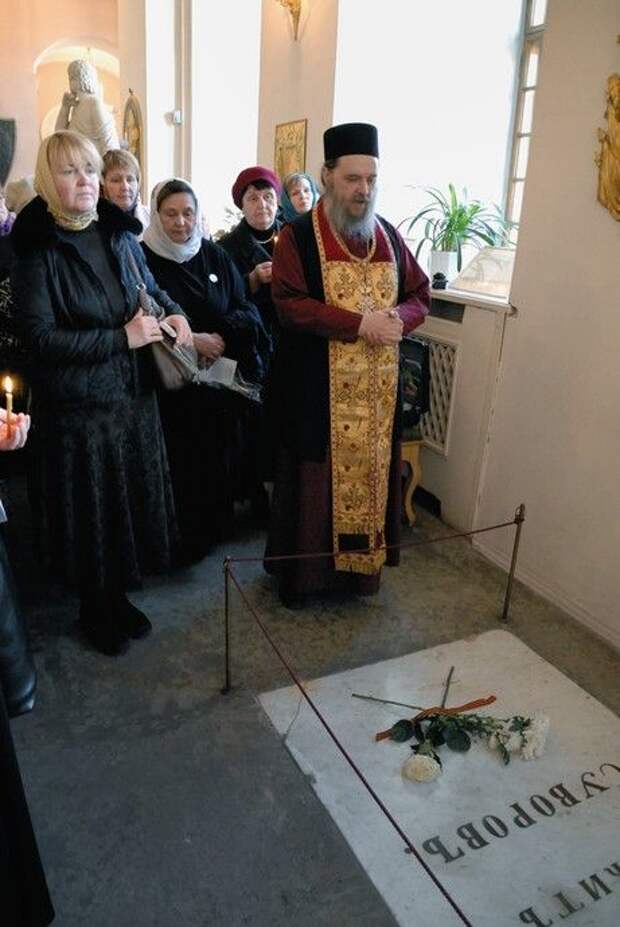 Санкт-Петербург отмечает 215 лет со дня кончины А.В.Суворова Санкт-Петербург отмечает 215 лет со дня кончины А.В.Суворова