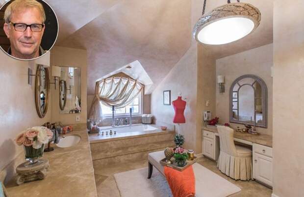 Go Inside The Luxurious Bathrooms Of The World's Most Famous Celebrities (18 pics)