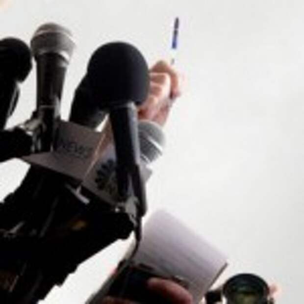 Press people asking questions at press conference