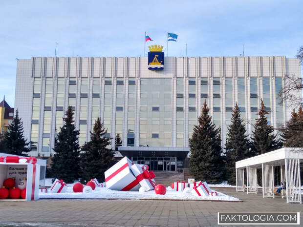 В Тюмени из-за бешенства второй месяц подряд отменяют продовольственную ярмарку