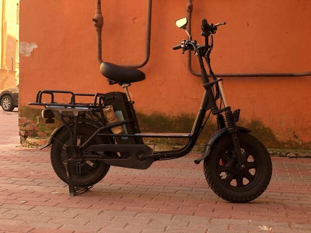 Немецкий дипломат снес курьера в Петербурге и не явился в суд