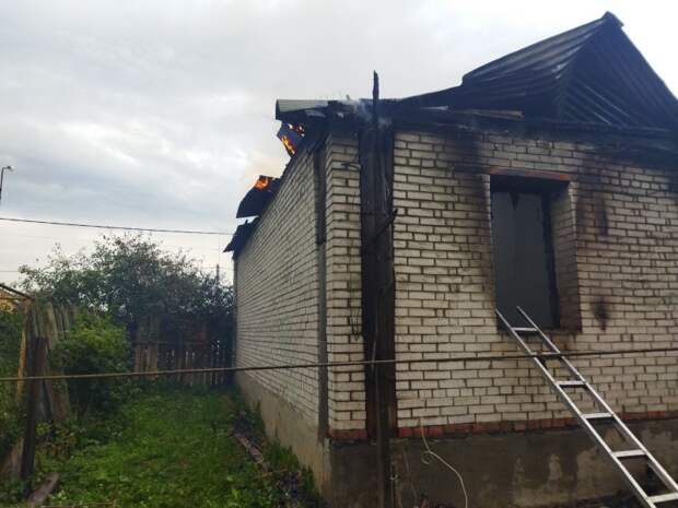 В Суздальском районе три человека пострадали в пожаре