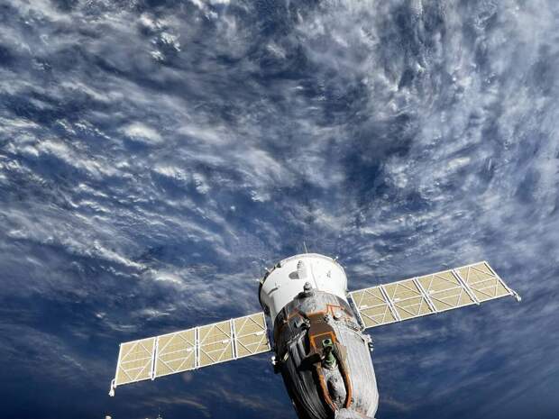 Пензенцы 3 апреля встретятся с космонавтами-Героями России