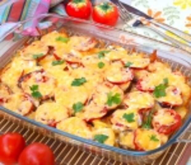 Запеканка из баклажанов, помидоров и картофеля