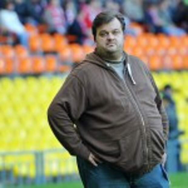 961259 18.09.2011 Российский комментатор Василий Уткин после матча 24-го тура Российской футбольной Премьер-лиги между ФК "Спартак" (Москва) - ФК "Крылья Советов" (Самара). Александр Вильф/РИА Новости