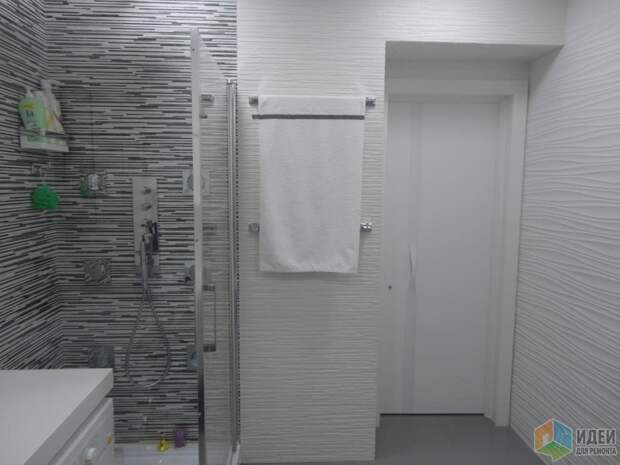 Санузел в бело-серых тонах, плитка Porcelanosa, санузел с душевой Санузел в бело-серых тонах, плитка Porcelanosa, санузел с душевой