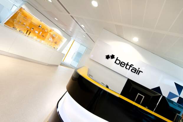 Лоуренс Даллаглио и Кейт Вуд стали официальными послами Betfair