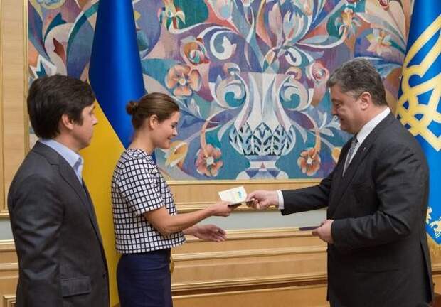 Порошенко предоставил гражданство Украины Марии Гайдар Порошенко предоставил гражданство Украины Марии Гайдар