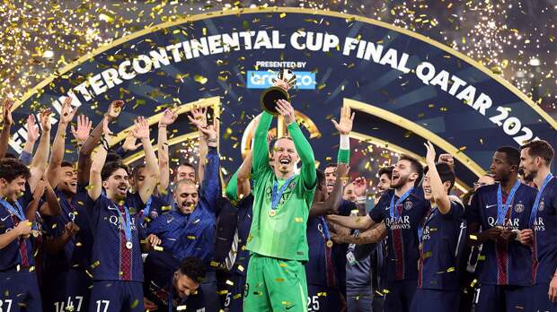 Футболку Сафонова с матча против «Фламенго» продали на аукционе за 250 тысяч рублей — 4-е место среди игроков «ПСЖ»