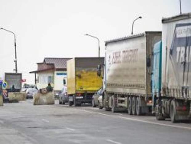 Ответный удар России: запрещен транзит грузов из Украины