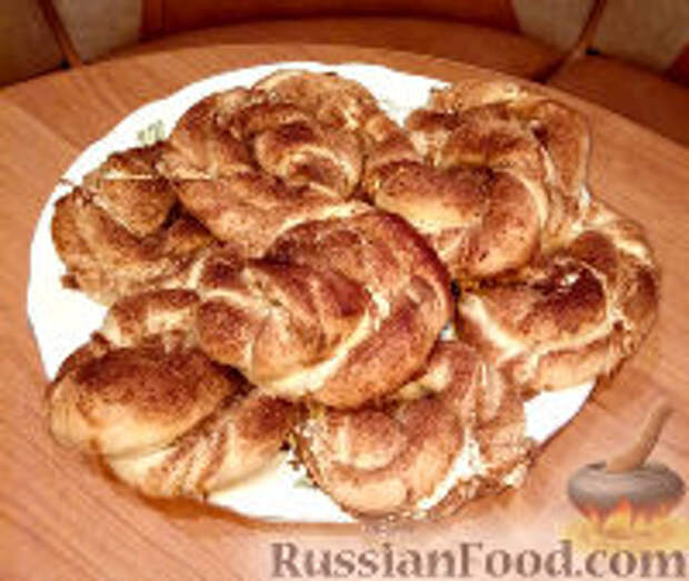 Фото к рецепту: Датские вертушки с тыквой и корицей