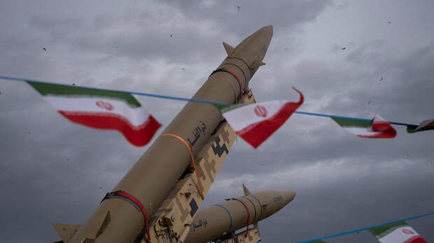 «Комбинированная операция ВКС и ВМС»: Иран ударил по украинскому складу и местам дислокации американских военных в Дубае