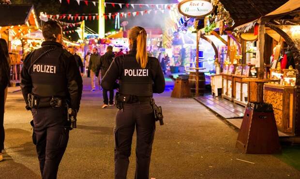 Полиция в немецком Франкфурте