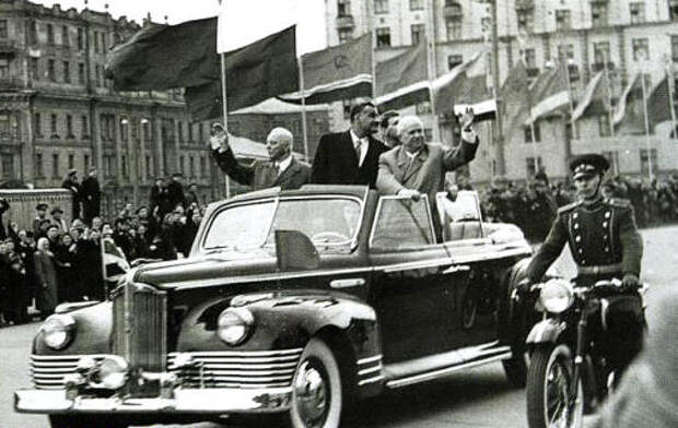 Хрущев на ЗиС-110