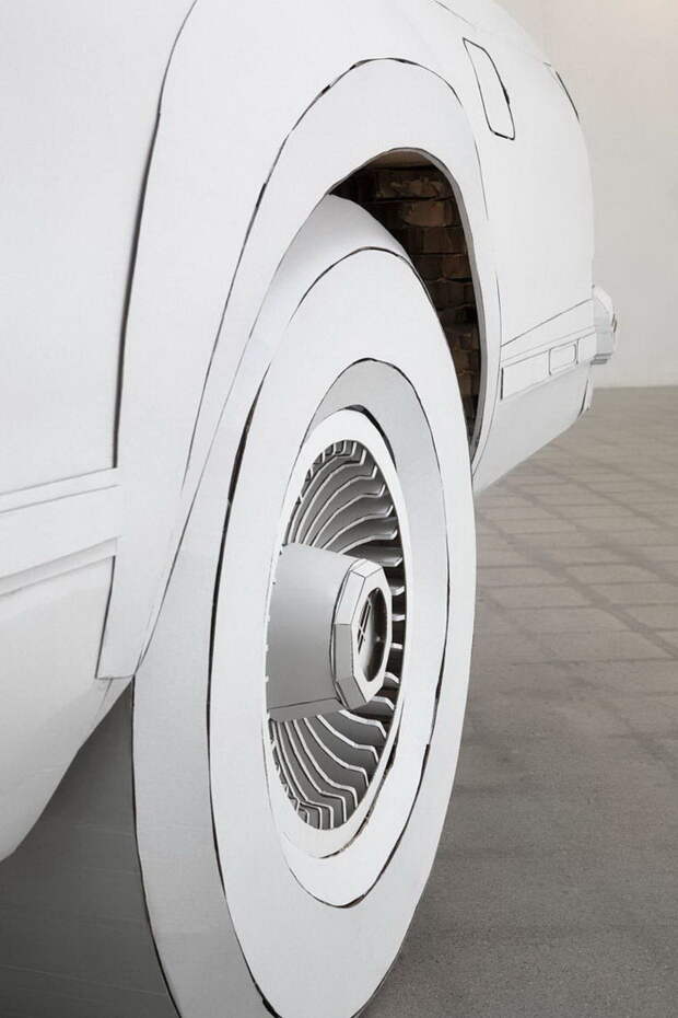 Картонный Lincoln Continental авторства Shannon Goff