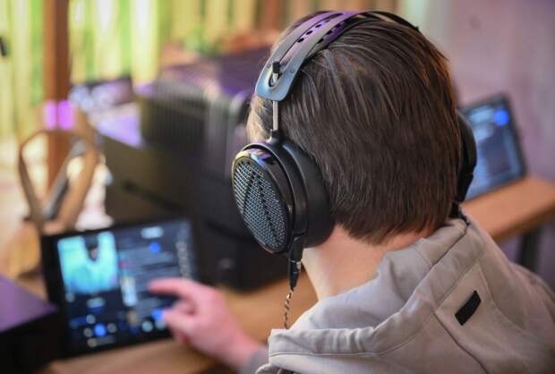 «Радиостанция Судного дня» передала в эфир слово «ародуст»