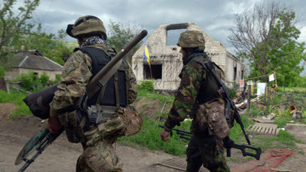 Украинские военнослужащие на позициях в районе Донецка. Архивное фото