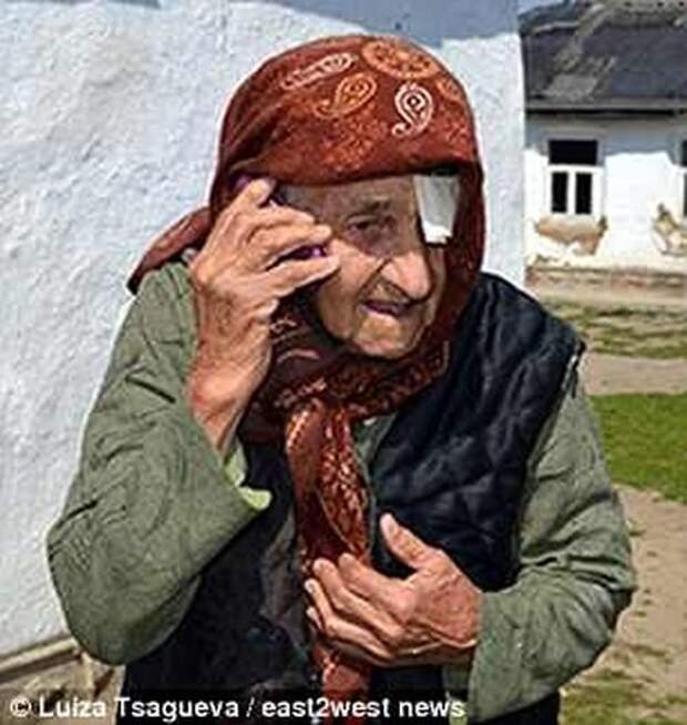 Самая старая женщина в мире утверждает, что ее жизнь - это наказание Самый старый человек, долгожители, долгожительница, долгожительство, история жизни, судьба человека, чечня