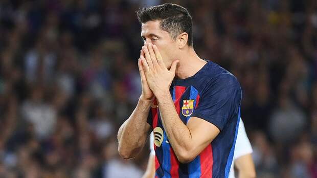 Левандовски забил в ворота «Барселоны» в матче Лиги чемпионов против «Славии»