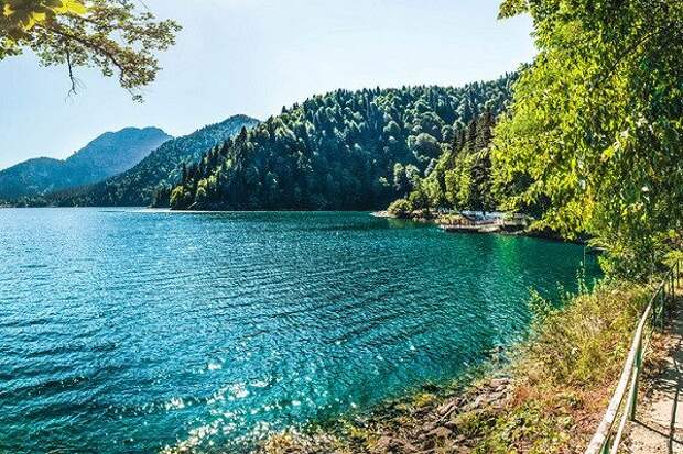 Для россиян открылась Абхазия