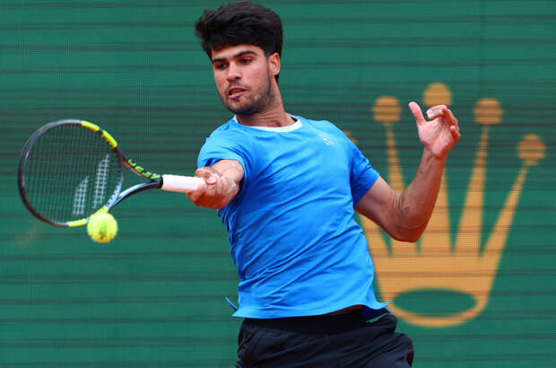 Вторая ракетка мира Алькарас снялся с «Ролан Гаррос»