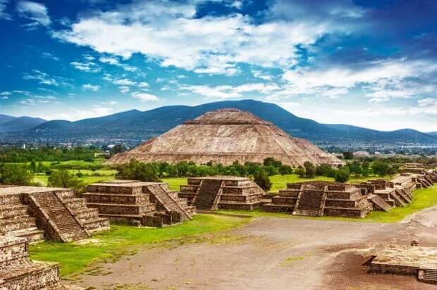 12. Пирамиды Теотиуакан, Мексика.