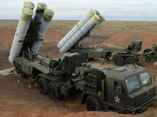 http://www.defaiya.com/sites/default/files/images/stories/2015H1/russias-s-400-system-to-support-longer-range-missile.jpg