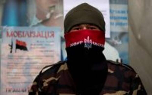 Боевиков Яроша под суд. Киев объявил войну Правому сектору Боевиков Яроша под суд. Киев объявил войну Правому сектору