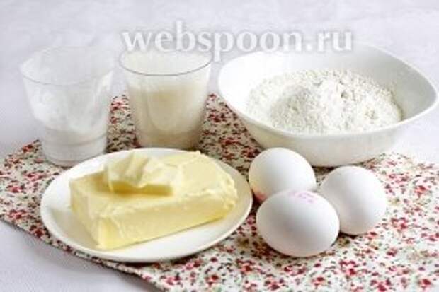 Нам потребуются все продукты комнатной температуры: мука пшеничная, крахмал картофельный, масло сливочное (хорошего качества, не маргарин и не спред), яйца куриные (240 г без скорлупы), сахар.