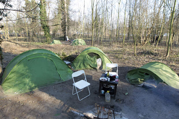 24-летний турист уснул в палатке в лесу Европы и не проснулся