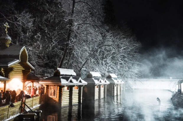 Москвичам пообещали комфортное купание на Крещение