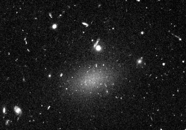 Галактика Dragonfly 44.