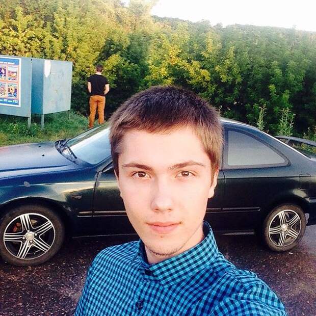 Это я и моя тачка) внезапно, задний план, прикол