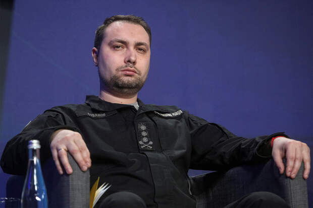 Два украинских деятеля обошли Зеленского в рейтинге доверия