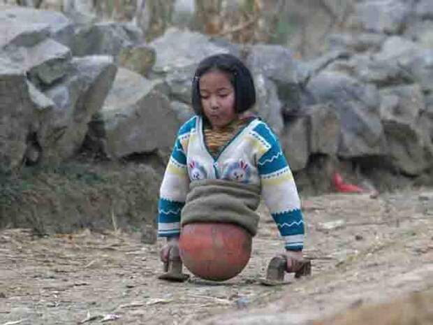 История девочки с баскетбольным мячом