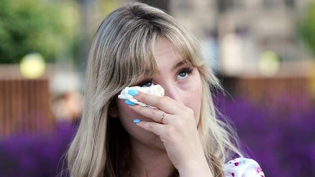 Офтальмолог назвала причины слезящихся глаз