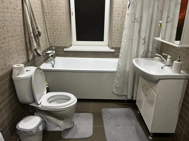 Плитка в ванной больше теперь не в фаворитах: что пришло на смену в 2026 году и почему это хотят все поголовно