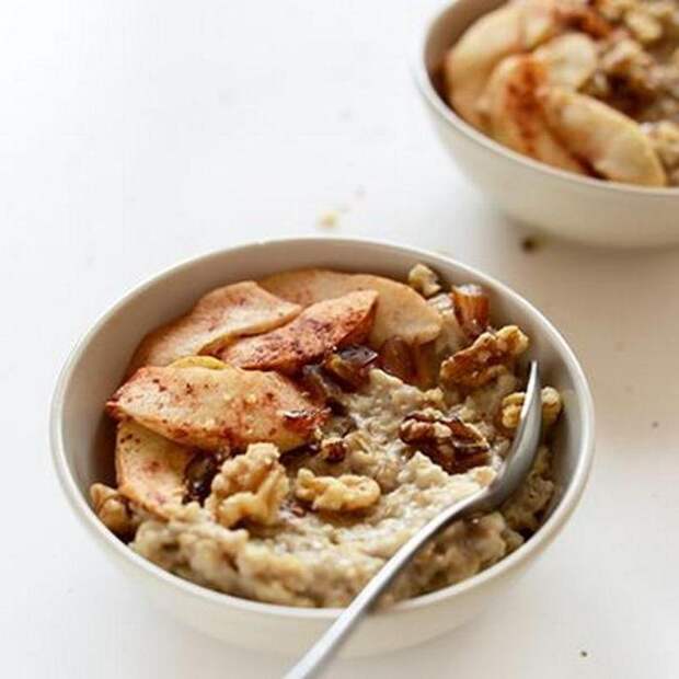 Овсянка больше не будет скучной: 6 простых и вкусных летних рецептов