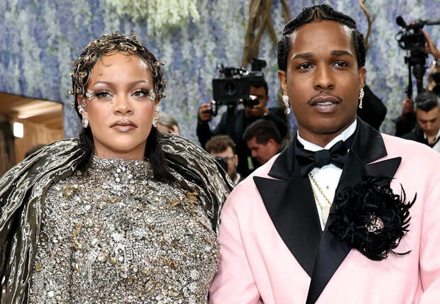 Рианна и A$AP Rocky появились на красной дорожке Met Gala — 2026