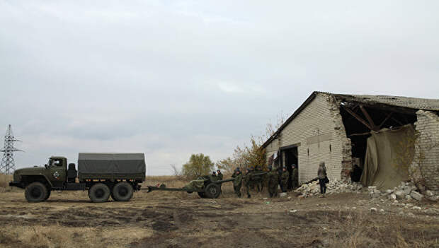 Отвод военной техники в ДНР. Архивное фото Отвод военной техники в ДНР. Архивное фото