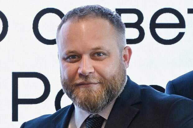 Корреспондент Международной медиагруппы «Россия сегодня» Иван Зуев на церемонии награждения за заслуги в развитии средств массовой информации и многолетнюю добросовестную службу в рамках заседания Общественного совета при министерстве цифрового развития в Москве. 