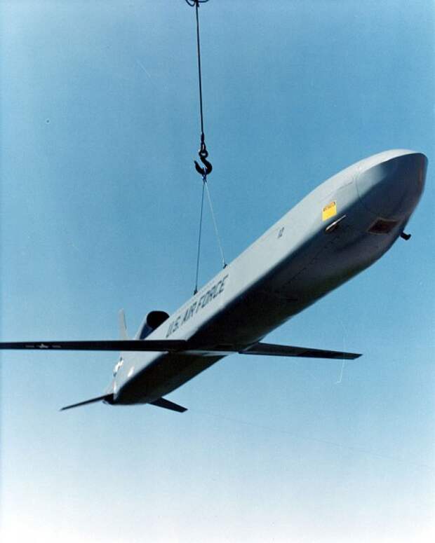 800px-Boeing_AGM-86B_(ALCM)_USAF
