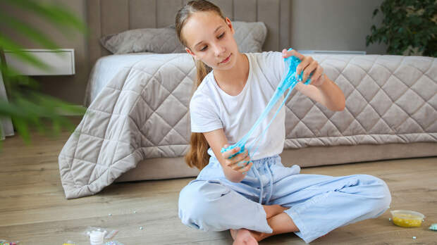 Слайм вместо смартфона: на что копит поколение «альфа»