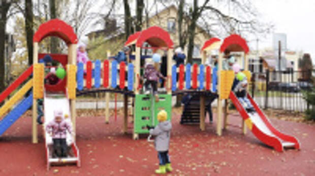 Территории более 50 образовательных учреждений преобразят в 2024 году по региональным проектам